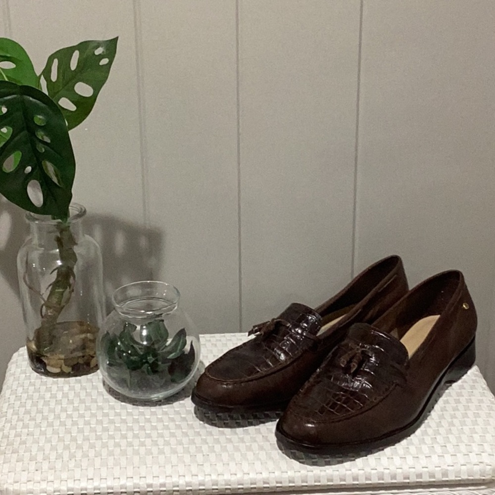 Women's shoes